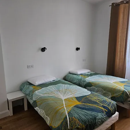Сasa de vacaciones Maison Avec Jardin Au Centre Du Village *