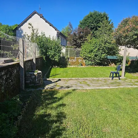Maison Avec Jardin Au Centre Du Village * Aumont-Aubrac